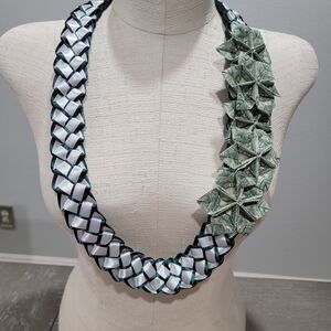 Graduation Money Lei